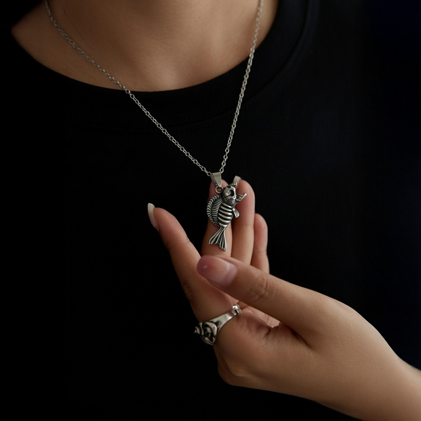 Collier Pendentif Poisson Squelette