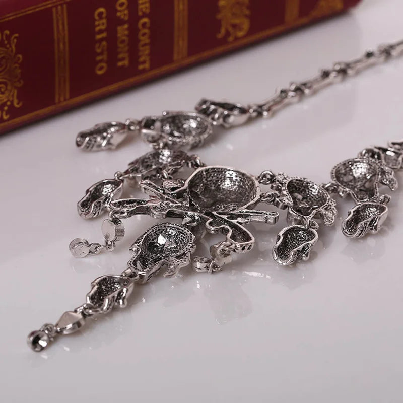 Collier Pirate Crâne et Os Croisés – Bijou Gothique