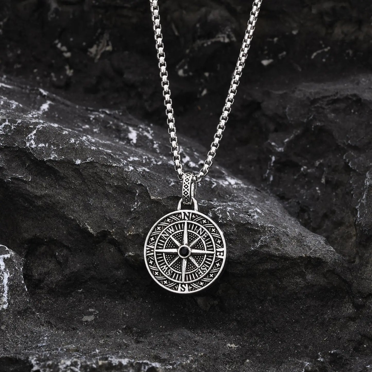 Vintage Compass Pendant Necklaces for Men Boys, Stainless Steel Coin Necklace, Rock Hiphop Collar Graduation Guid Gift