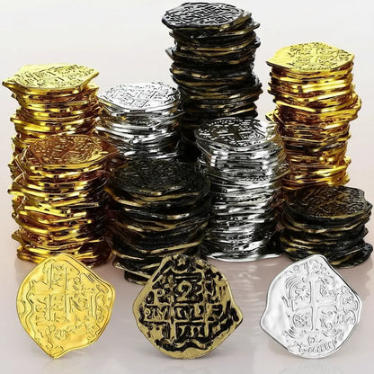 Lot de pièces pirates en or, bronze et argent empilées en tours, reflets métalliques réalistes.