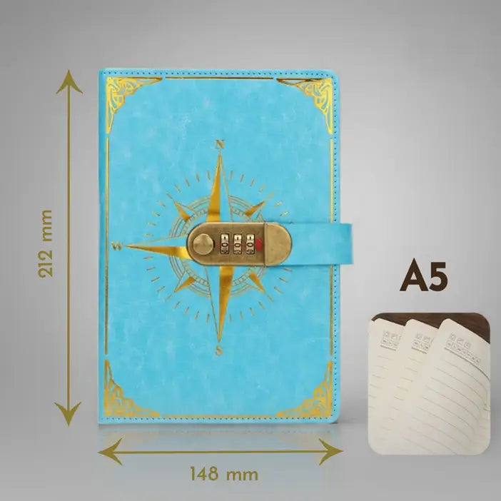Carnet pirate bleu clair avec cadenas à code, format A5, design boussole dorée et papier ligné.