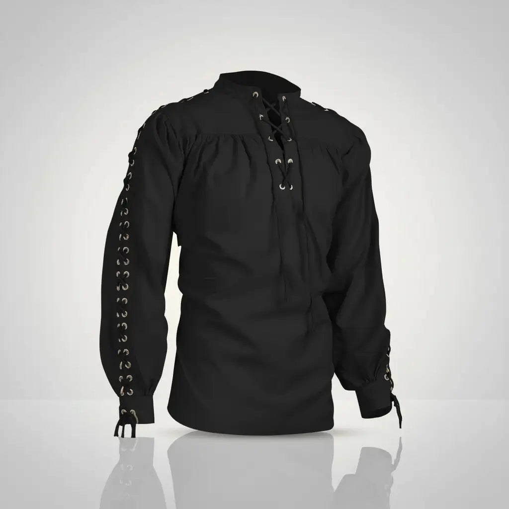 Chemise à lacet du capitaine noire sur fond blanc, coupe droite et manches lacées.