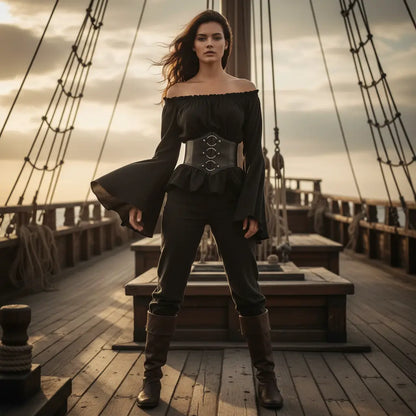 Corset noir aux trois anneaux porté sur le pont d’un navire pirate, allure aventurière.