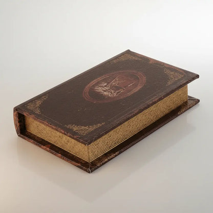 Grimoire Matriochkas fermé, vue produit du livre cache à compartiments secrets.