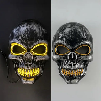 Masque crâne LED jaune avec luminosité jaune et texture métallique détaillée.