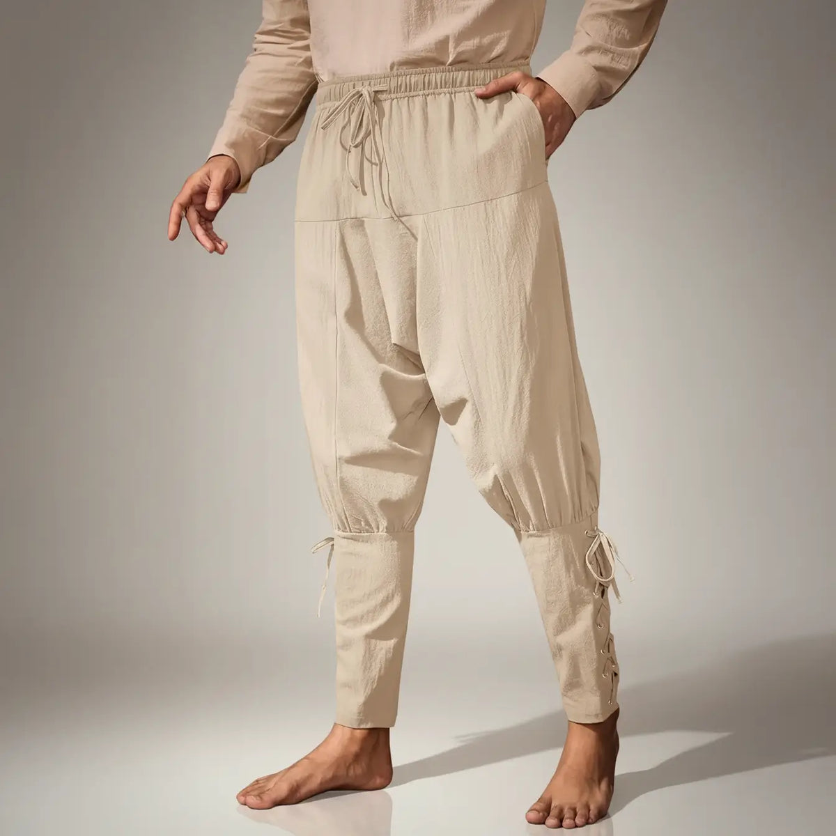 Pantalon du corsaire des mers beige clair, tenue pirate confortable et authentique.n-corsaire-des-mers-beige