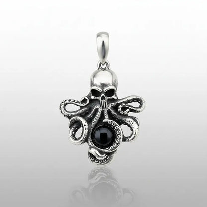 Pendentif Pieuvre à l’Œil Mystique noir, bijou argenté mystérieux sur fond neutre.