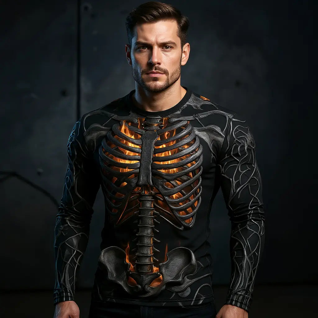 T-shirt Squelette Enflammé porté par un homme en studio, fond sombre et contraste lumineux.