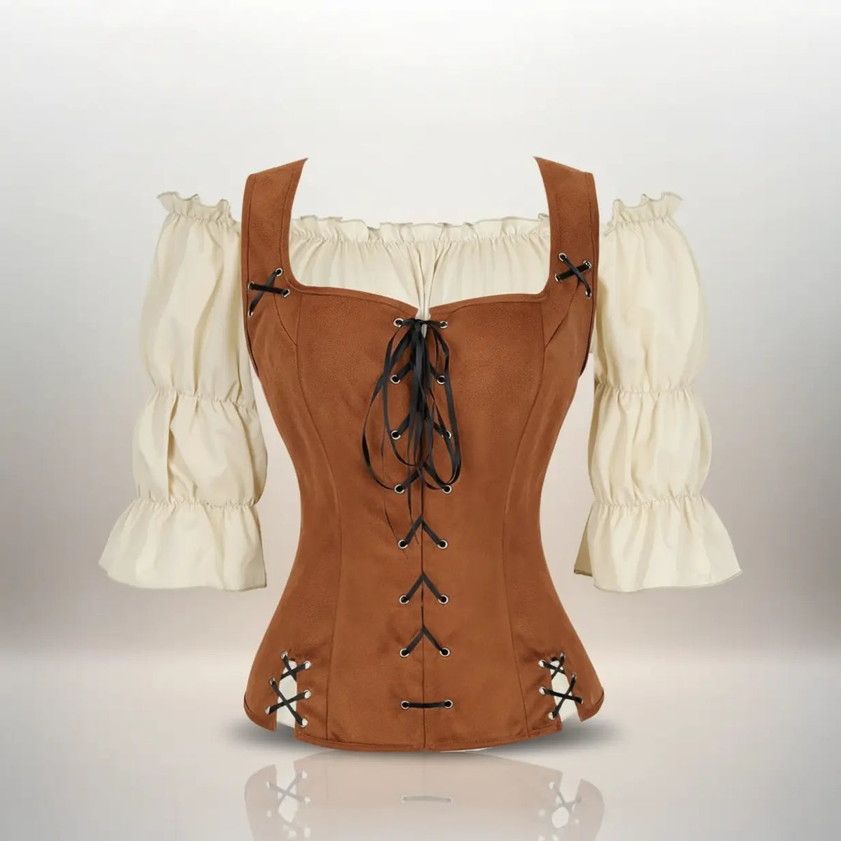 Ensemble corset brun avec chemisier crème de la tenue de la navigatrice pirate sur fond blanc vue de face. 
