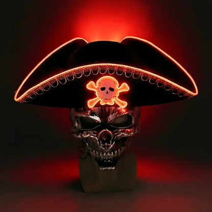 Tricorne pirate LED rouge avec symbole crâne et os croisés lumineux.
