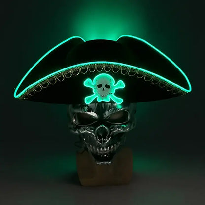 Chapeau pirate vert LED, design réaliste et éclat mystérieux – gamme TÉNÈBRE.